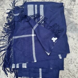 Serena & Lily bedding, 100% Baby alpaca throw